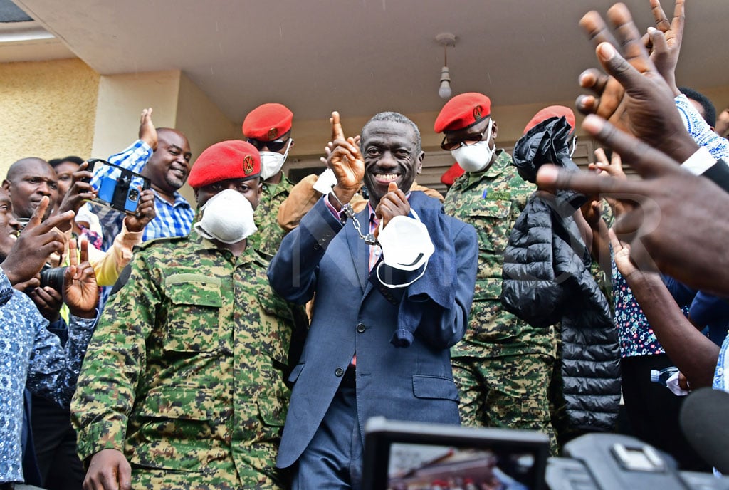 Uganda Medical Association Tasks Government To Report On Dr. Kizza Besigye’s Health