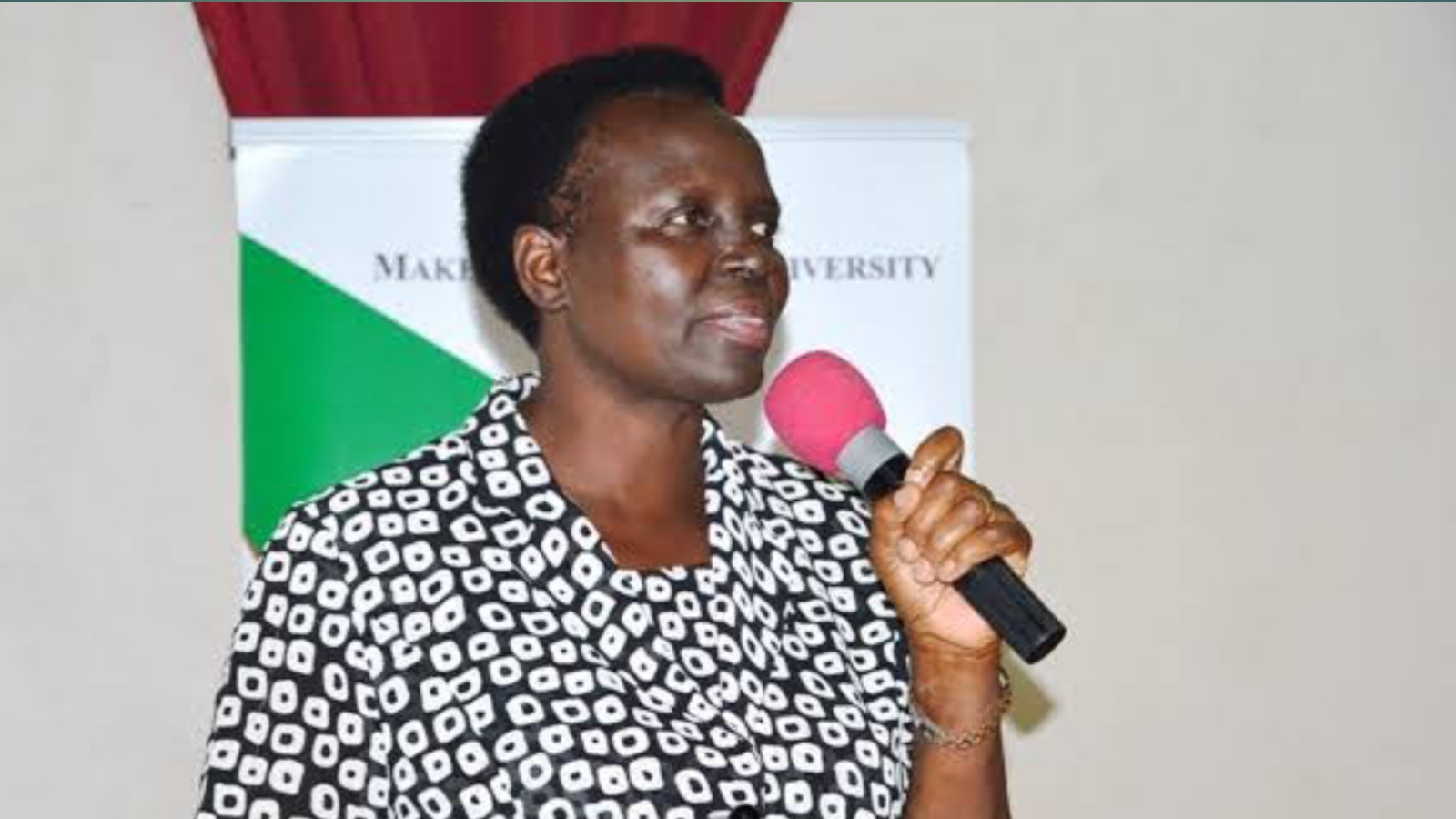 Striking Teachers Urged to Return as Govt Promises Pay Rise