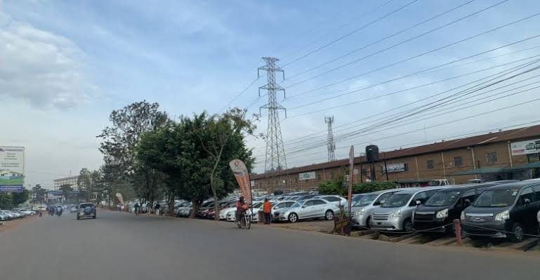 Gov’t Issues 30-Day Ultimatum to Car Bonds On Nakawa–Kireka Road Reserve