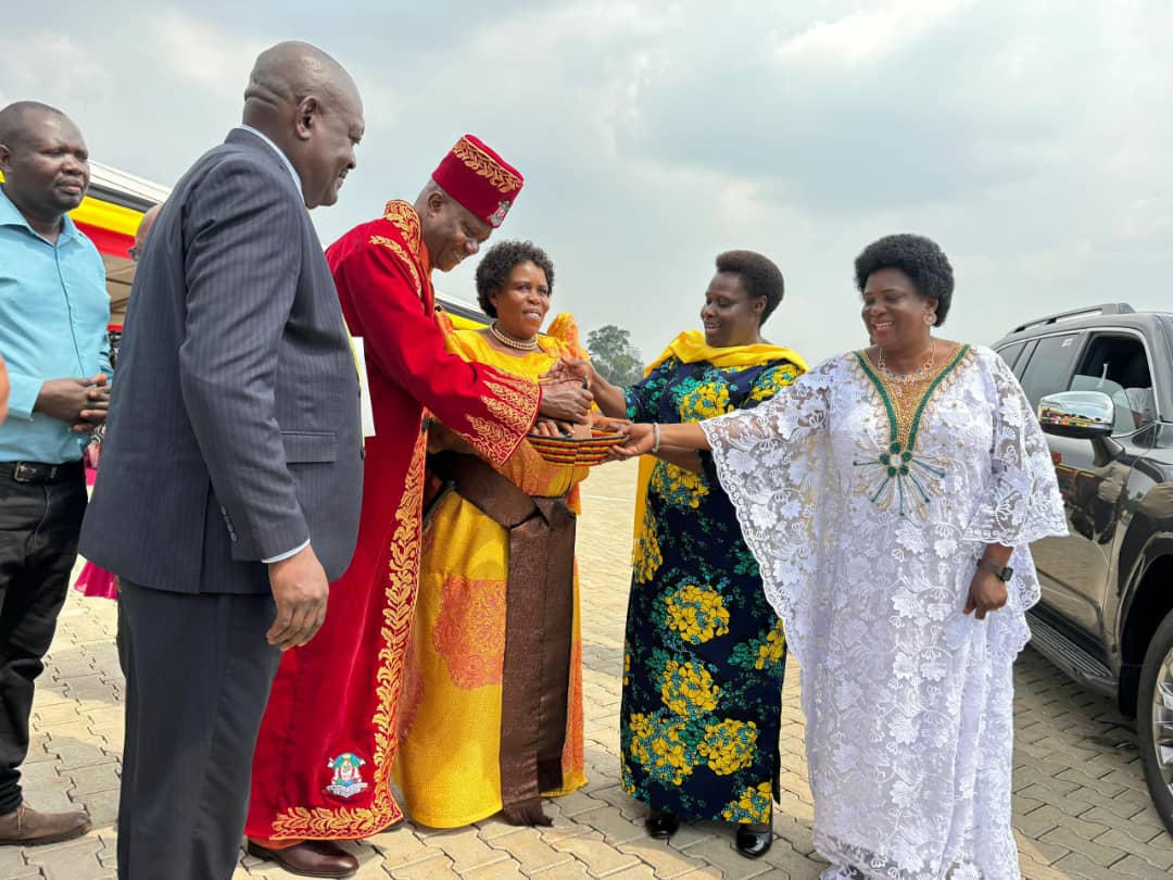Government Hands Over Vehicles, Funds to Cultural Leaders